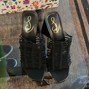 Sam Edelman Laurette black bungee block heel sandal size 9. Tried them on inside